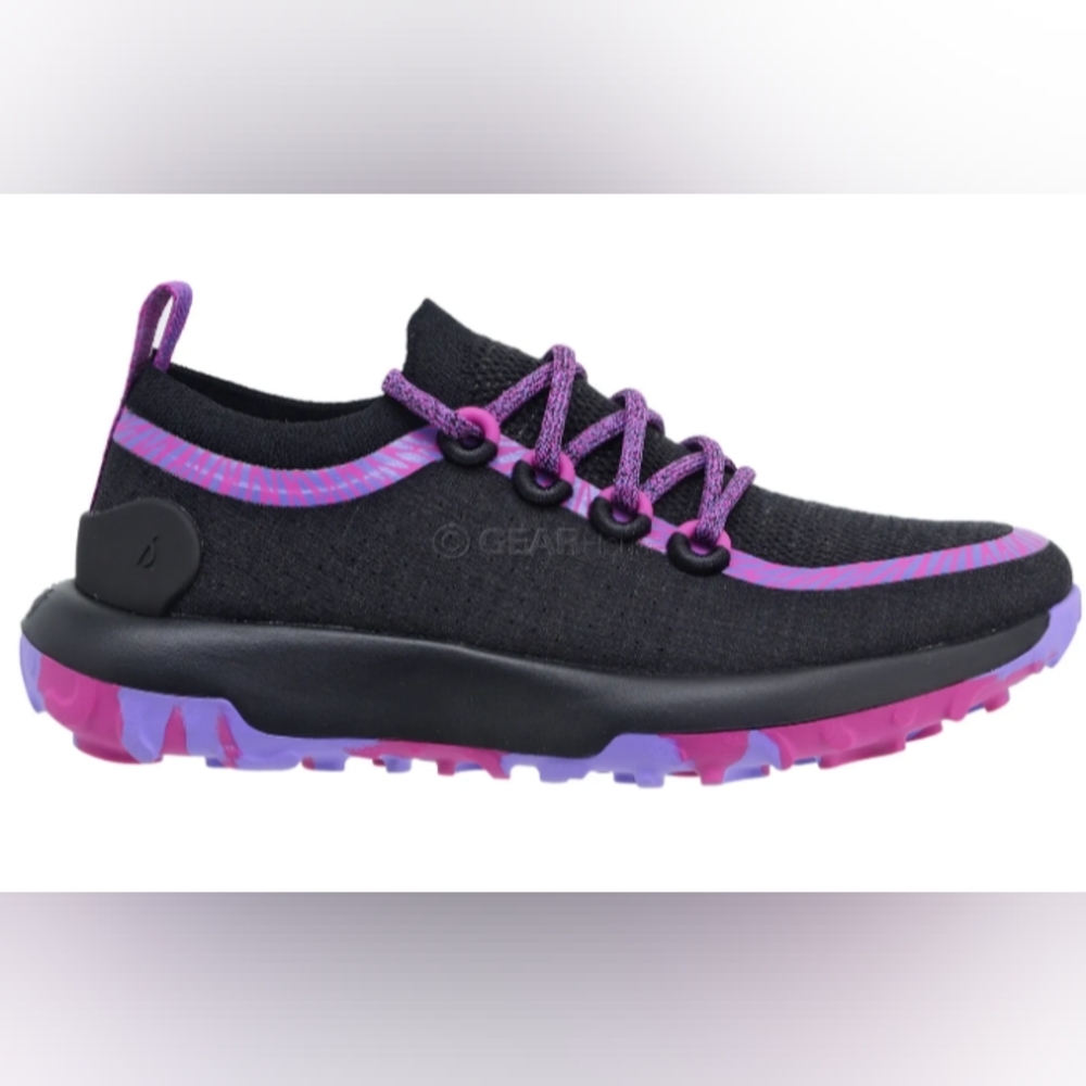 Allbirds trail runner Joshua Tree/ Chia Purple sole